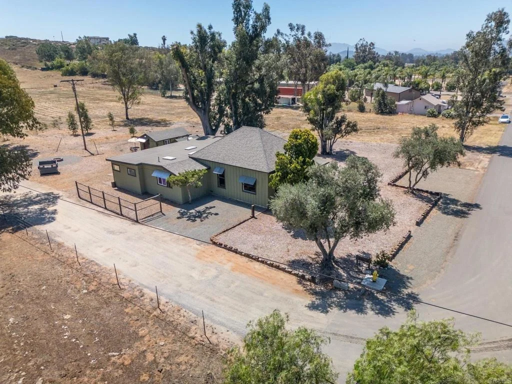 Photo of 1077 Montecito Way