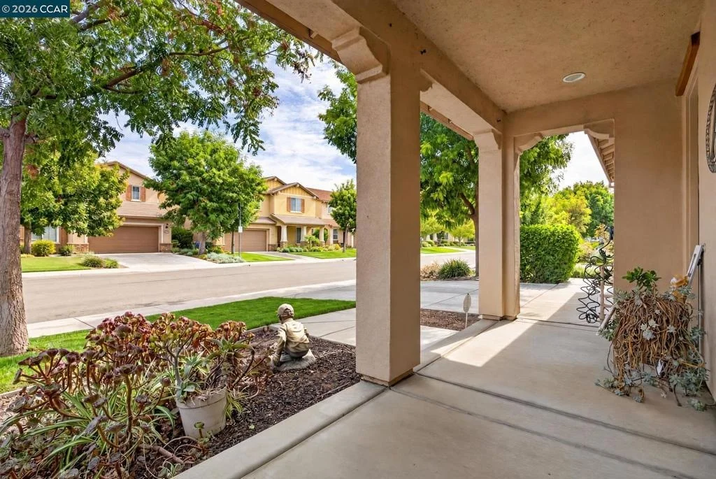Photo of 328 Silver Bell Way
