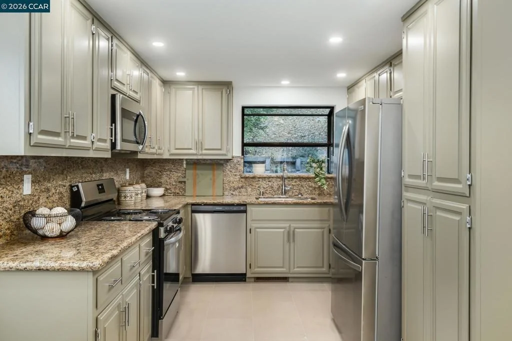 Photo of 900 Augusta Dr
