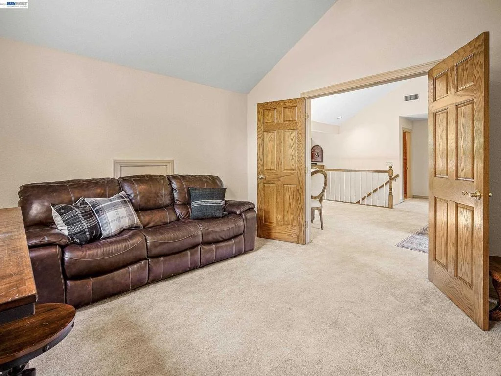 Photo of 8681 Winding Way