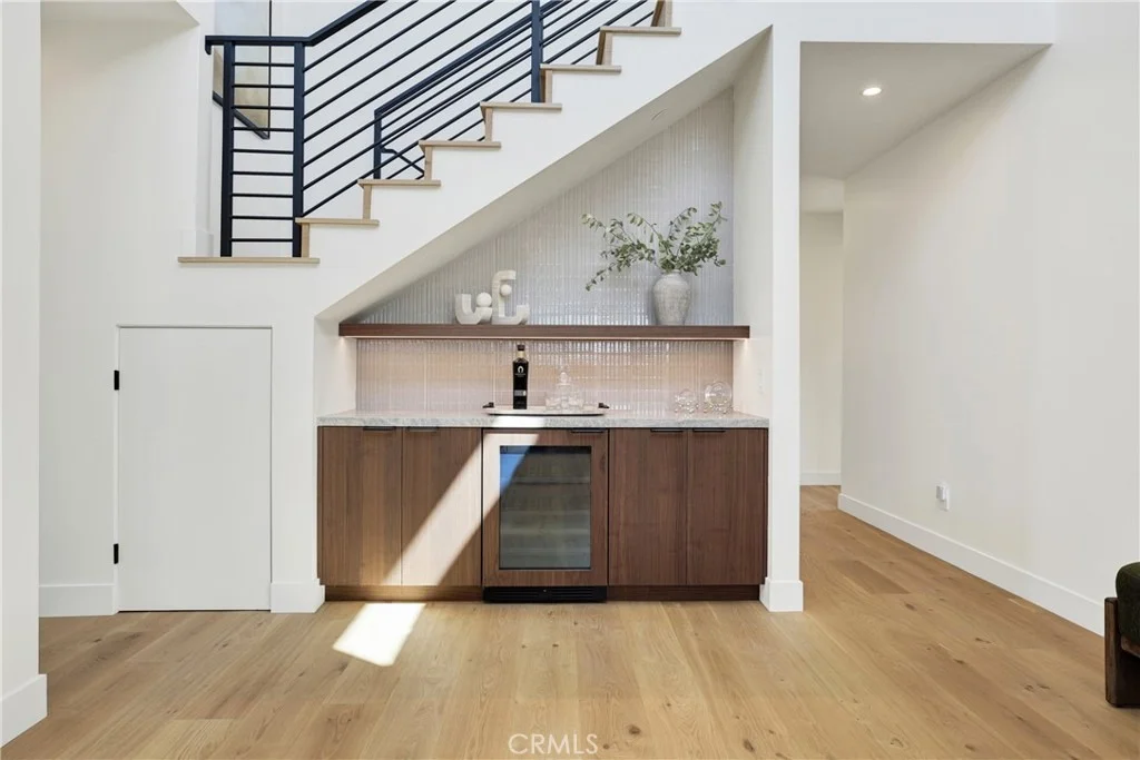 Photo of 408 Avenida Presidio
