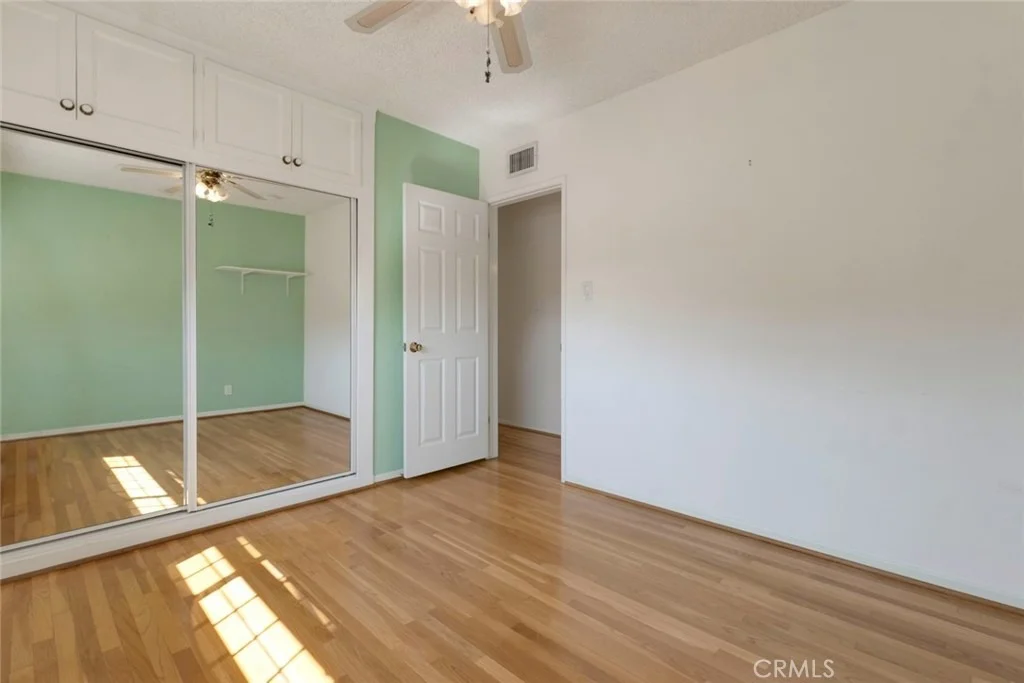 Photo of 10025 Roscoe Boulevard