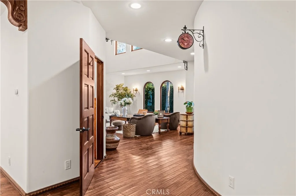 Photo of 2037 Hill Drive