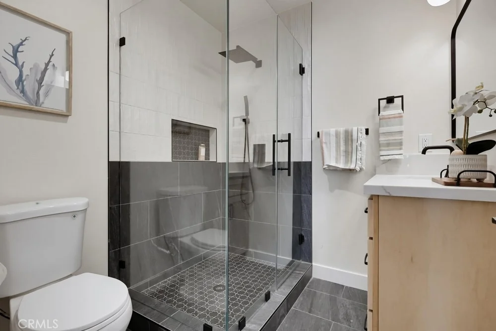 Photo of 5868 Myrtle