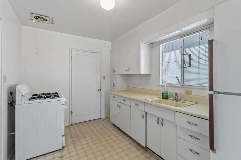 Photo of 2976 Sydney Way
