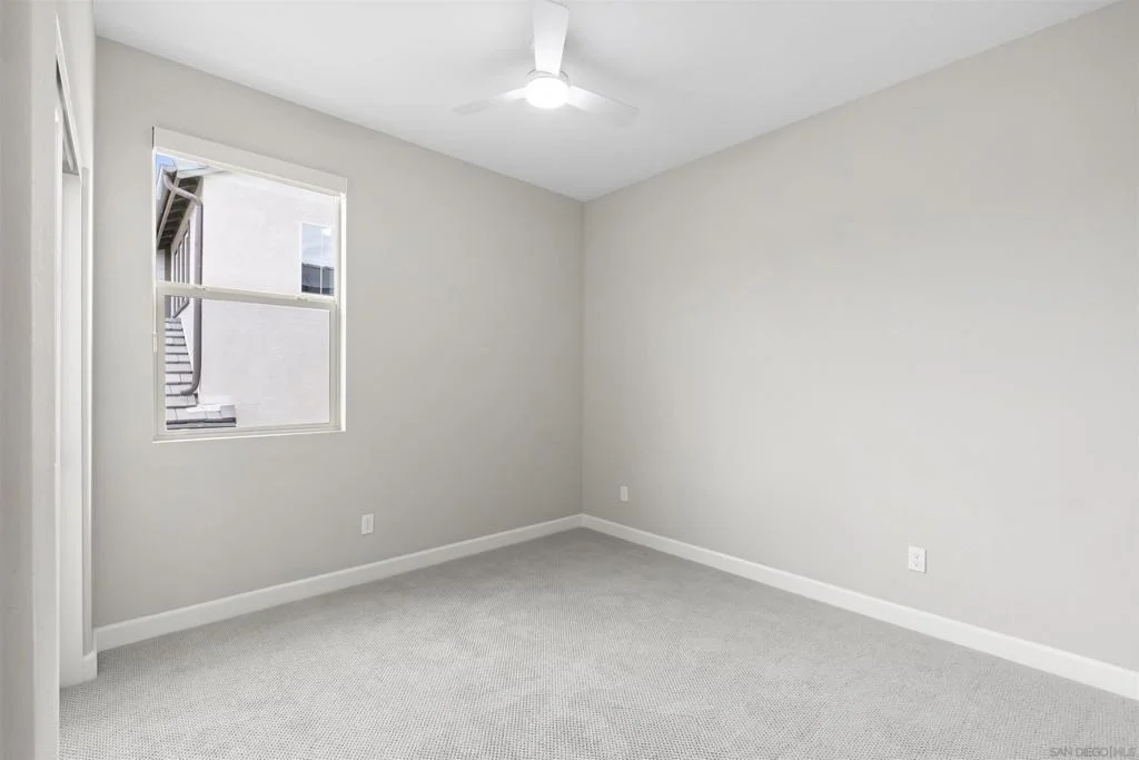 Photo of 1187 Barry Pl