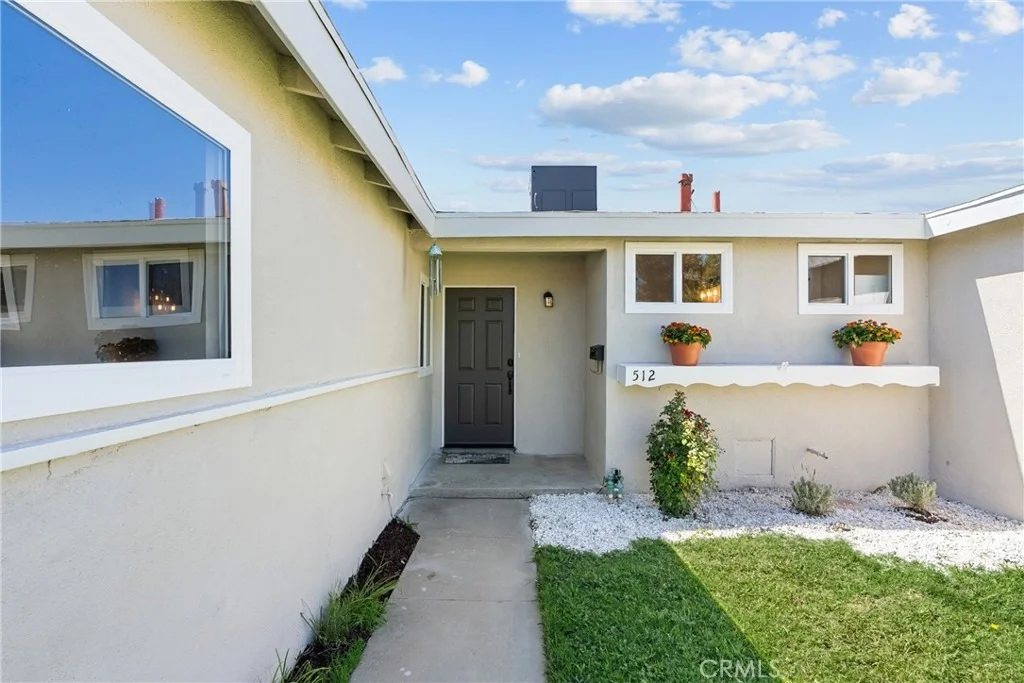 Photo of 512 E Lingard
