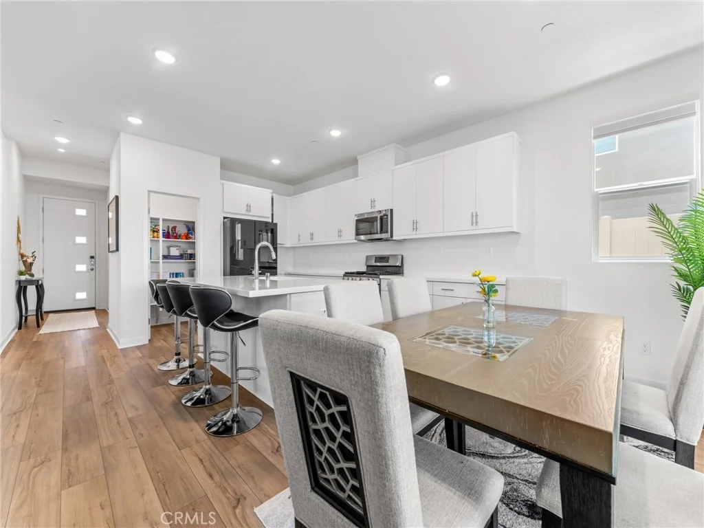 Photo of 598 Meadowood