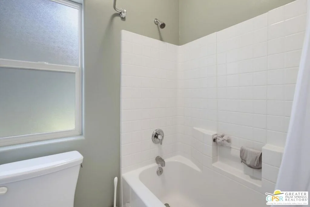 Photo of 8941 N Magnolia Avenue