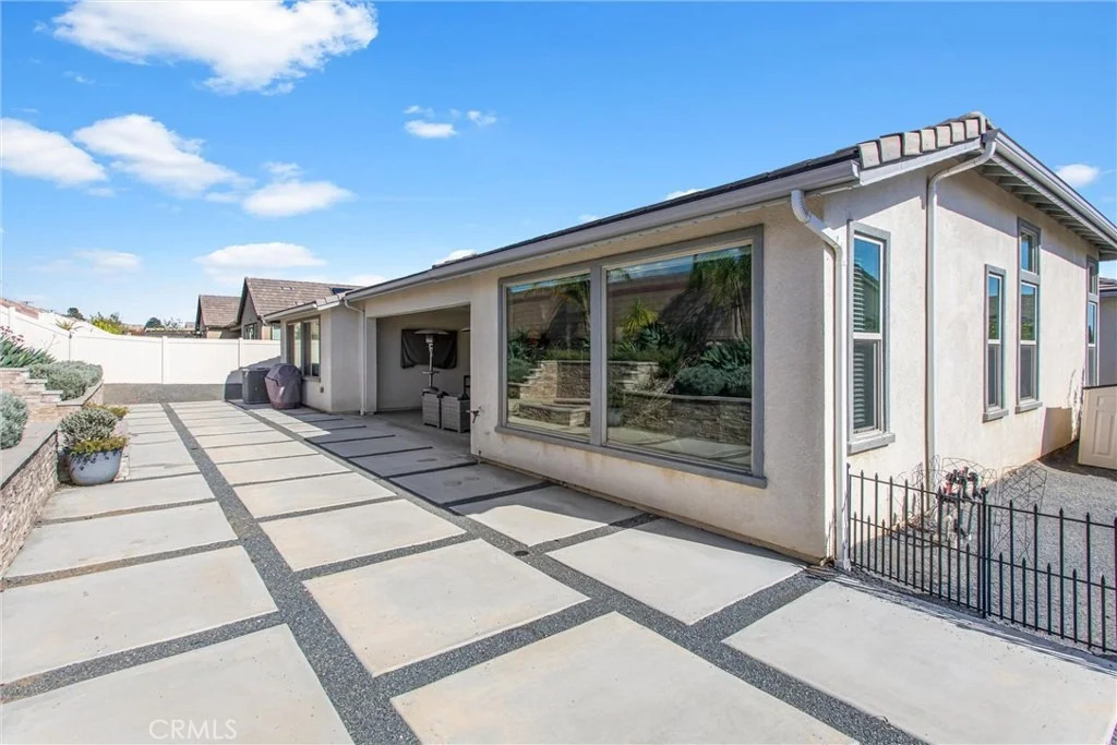 Photo of 1388 Melstone