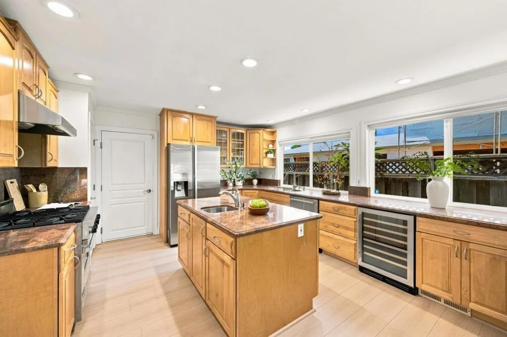 Photo of 1005 Iris Avenue