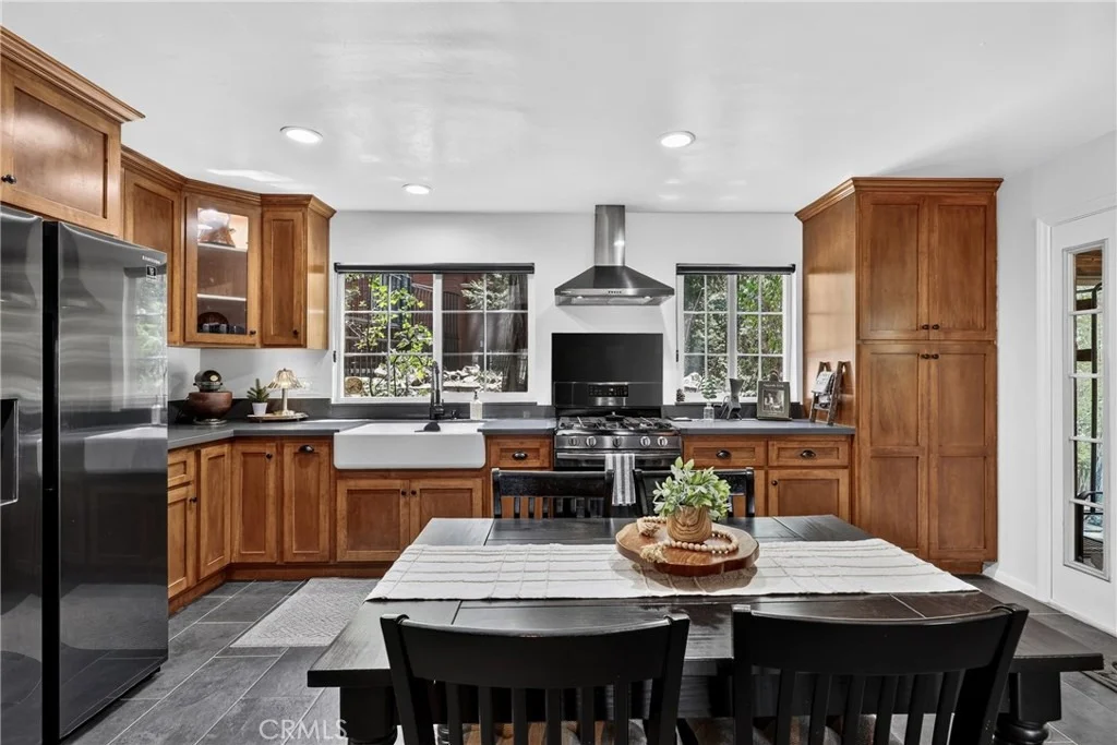Photo of 615 Grass Valley Rd
