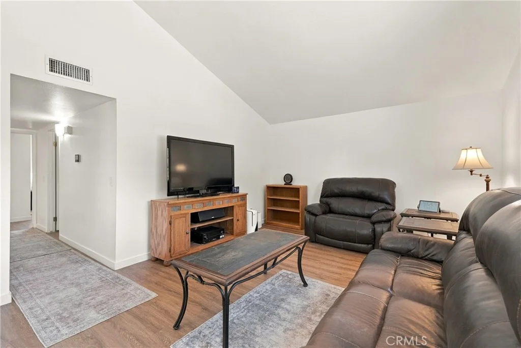 Photo of 8882 Palomar