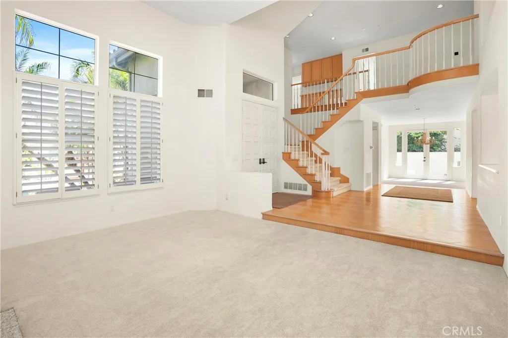 Photo of 3007 Vina Vial