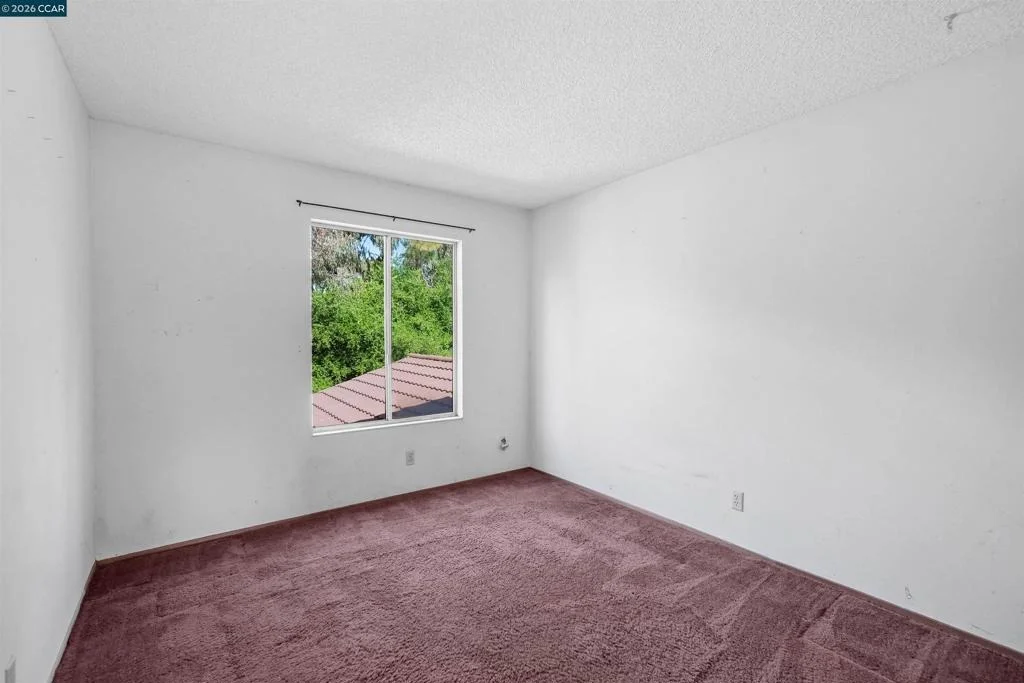 Photo of 121 Violet Rd