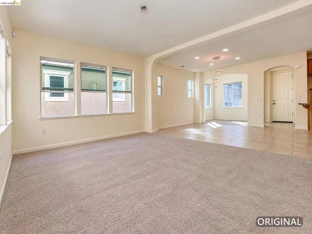 Photo of 703 N Claret Lane