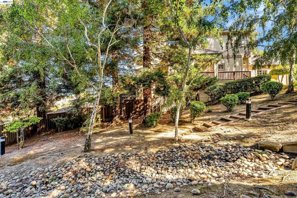 Photo of 23661 Glenbrook Lane