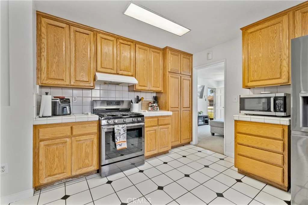 Photo of 14022 Gard Avenue