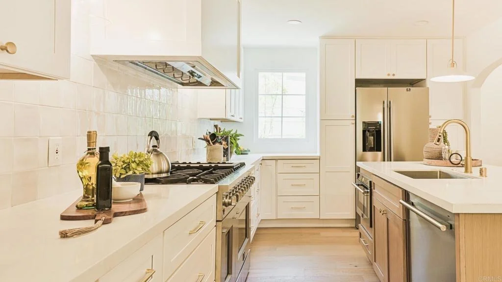 Photo of 2399 Ivy Road