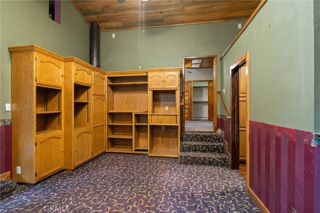 Photo of 14474 Carnegie