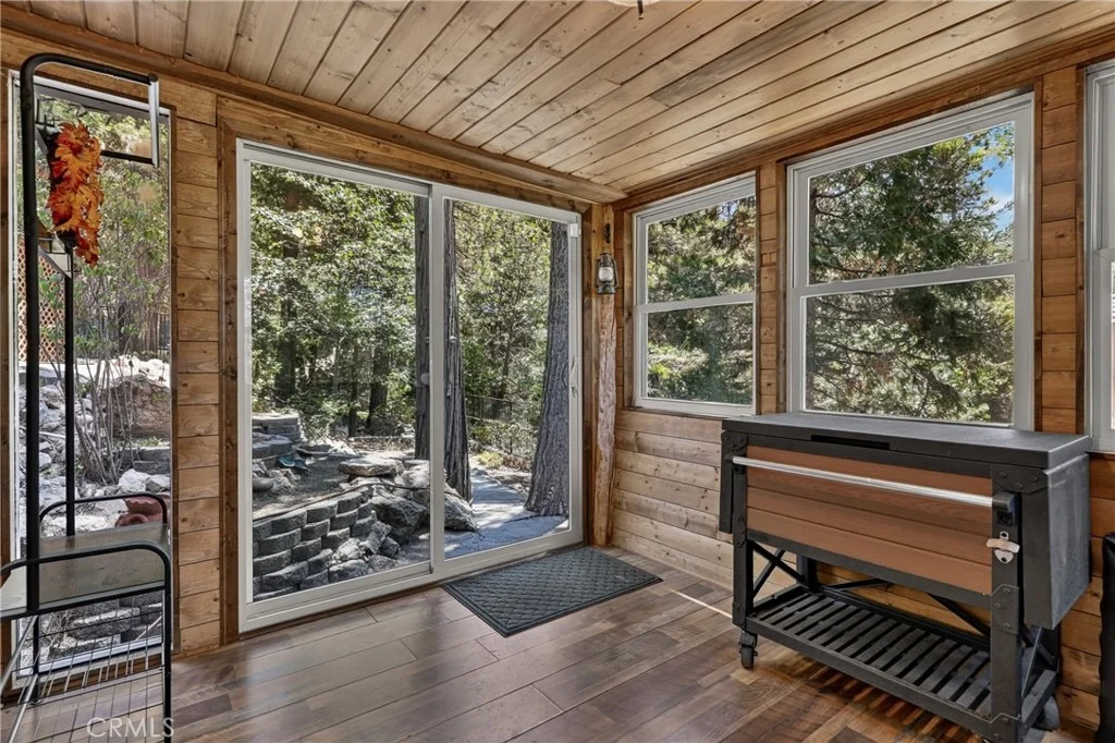 Photo of 615 Grass Valley Rd