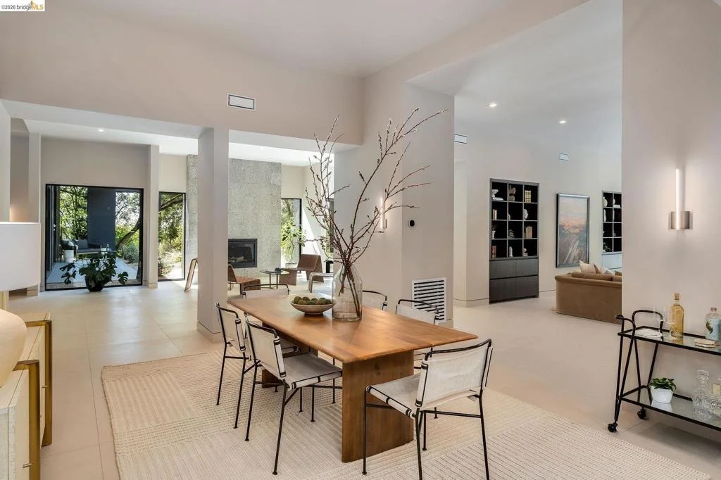 Photo of 5645 Bacon Rd