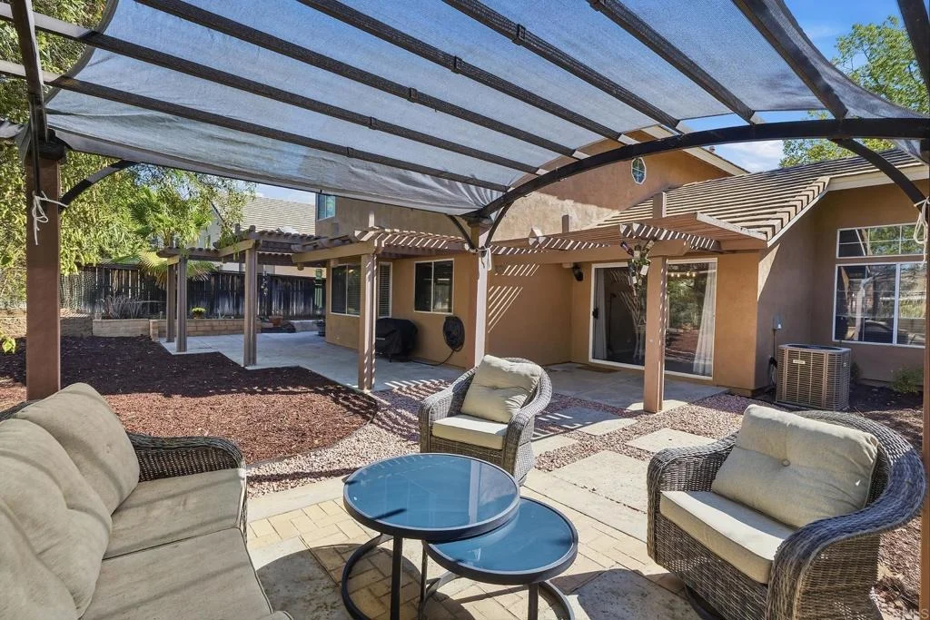 Photo of 39593 Willowbend Drive