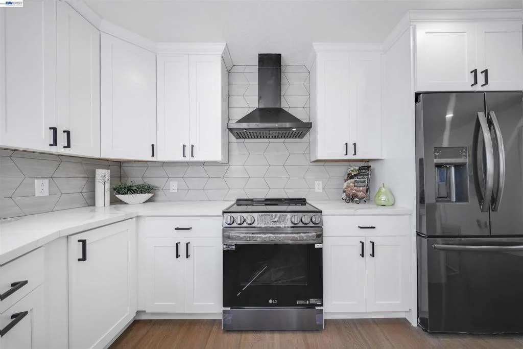 Photo of 1069 Central Blvd