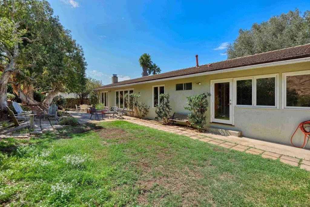 Photo of 6381 Castejon