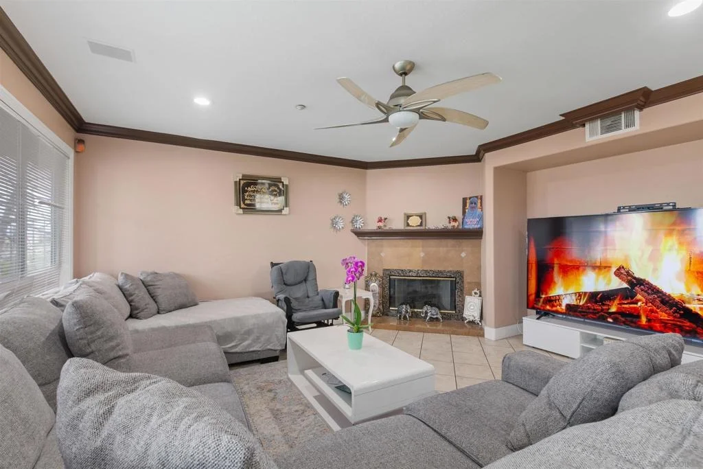 Photo of 10394 Valley Waters Dr