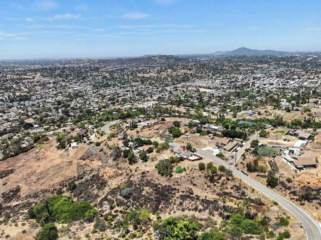 Photo of 2610 Helix St.