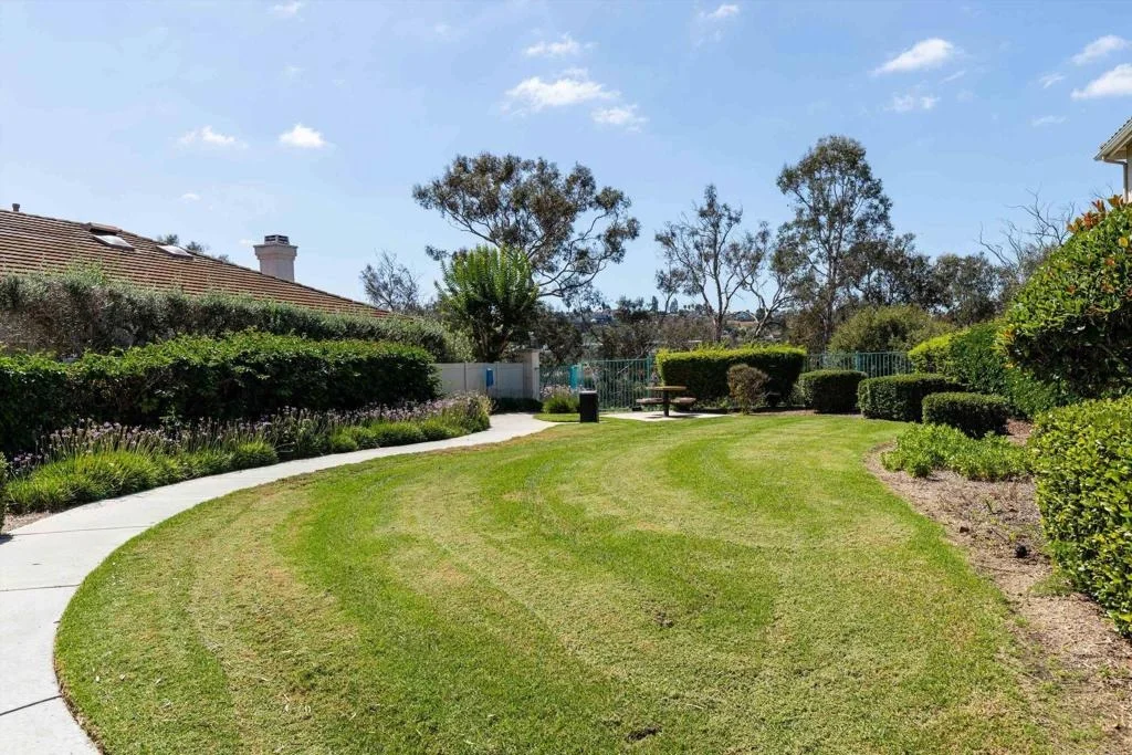 Photo of 2852 Avenida Valera