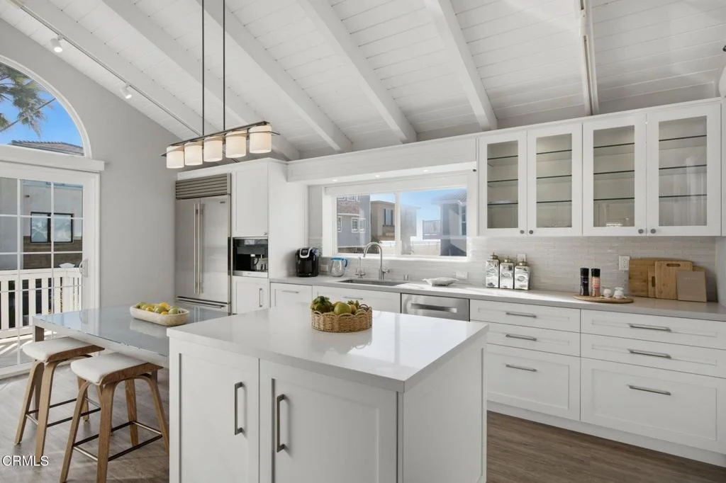 Photo of 1410 Marine Way