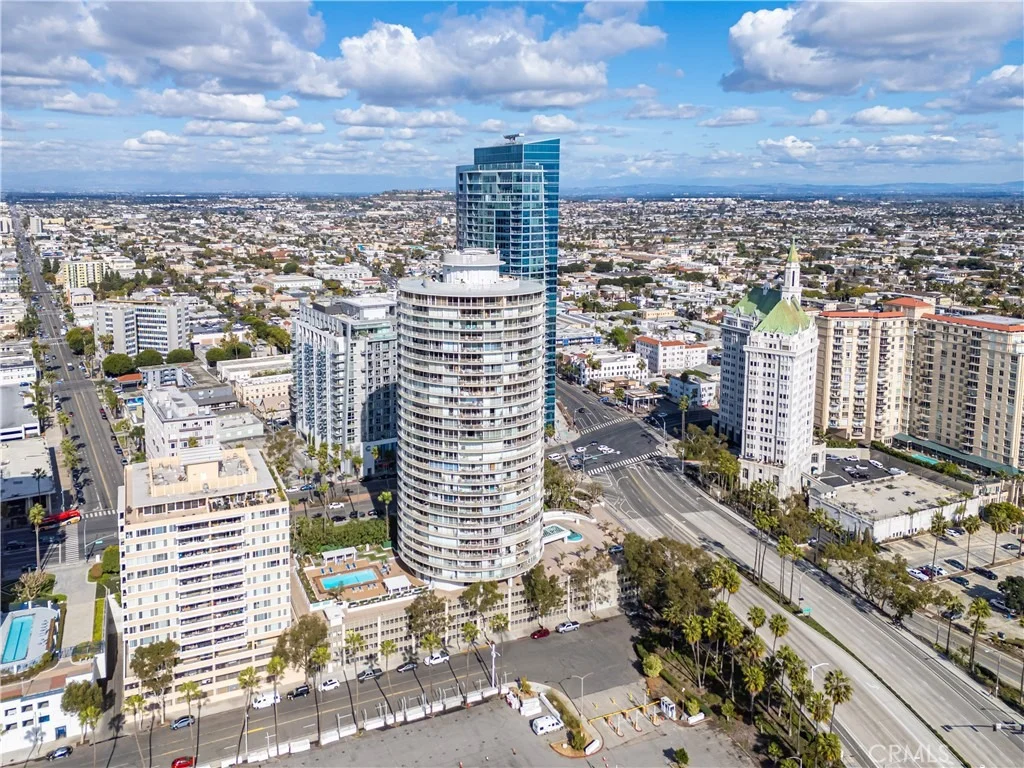 Photo of Unit 3003 at 700 E Ocean Boulevard