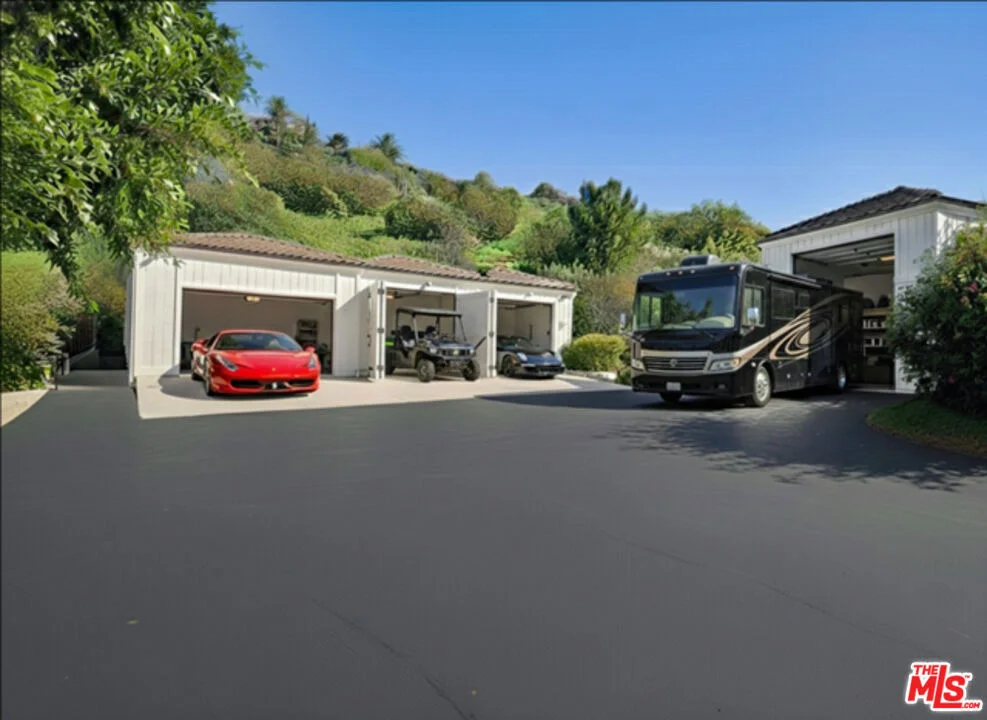 Photo of 32597 Pacific Coast Highway