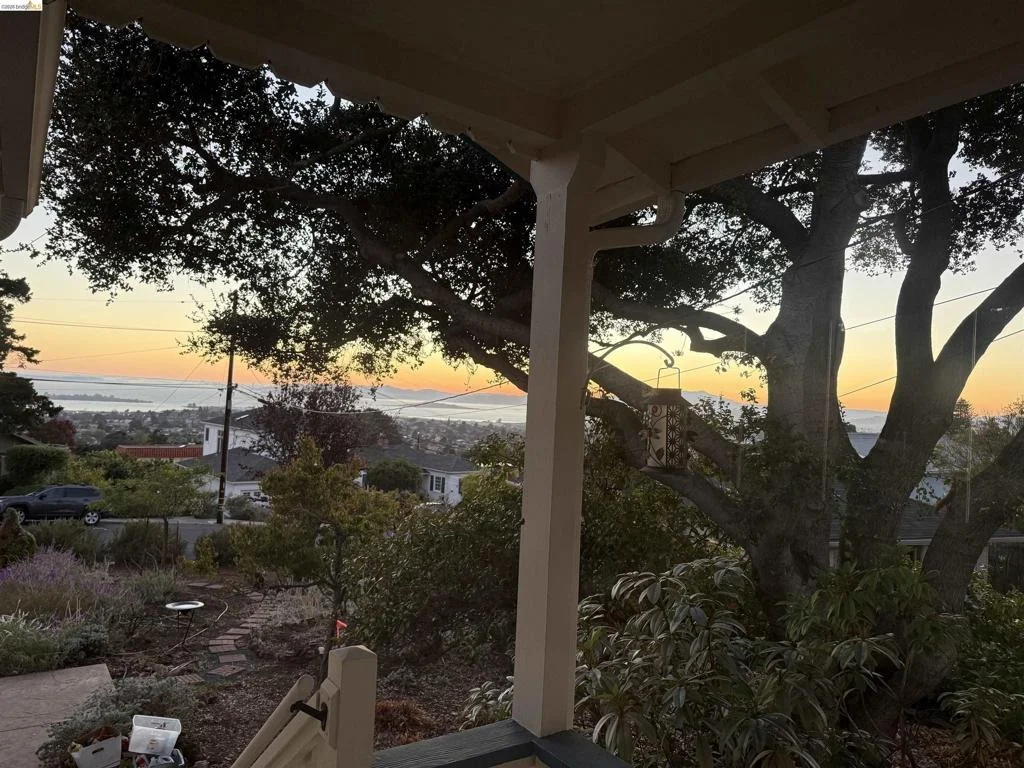 Photo of 722 Avila Place