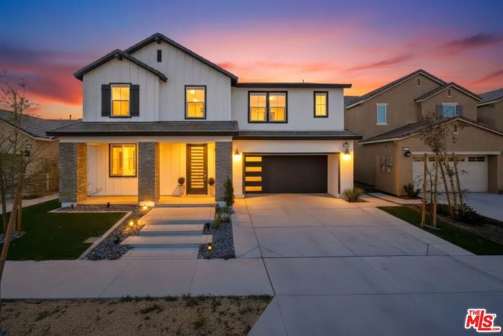 Photo of 16763 Mistletoe Lane