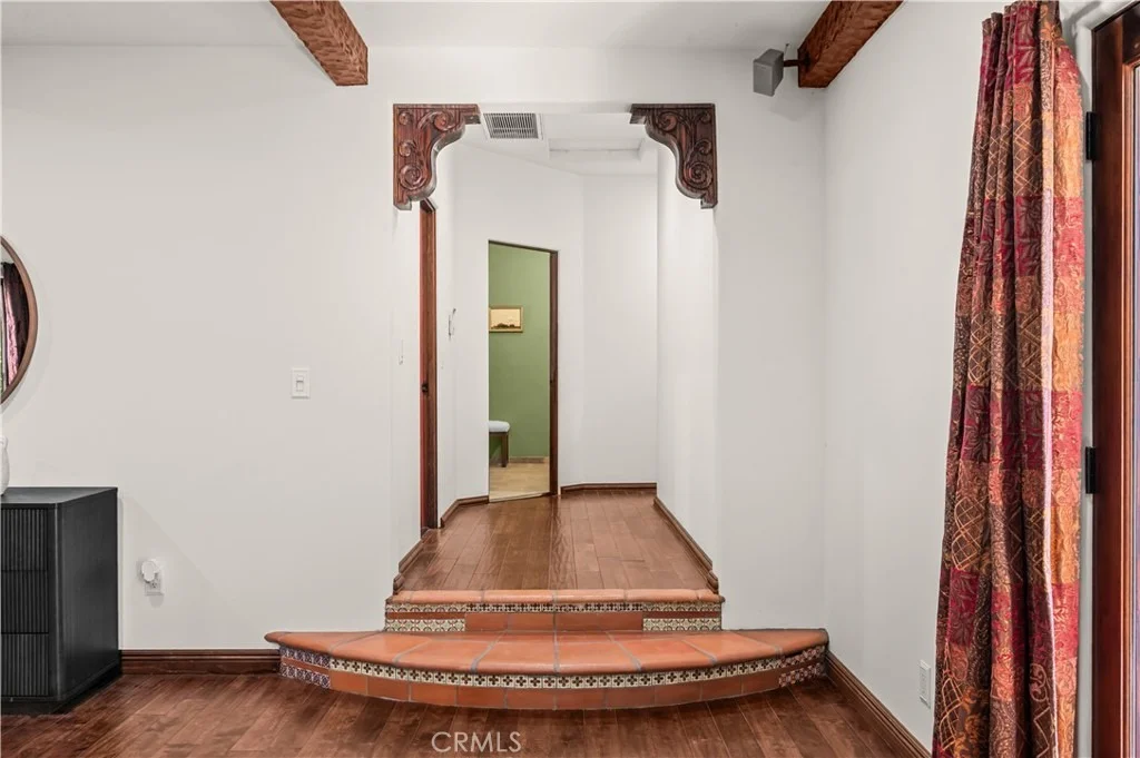 Photo of 2037 Hill Drive