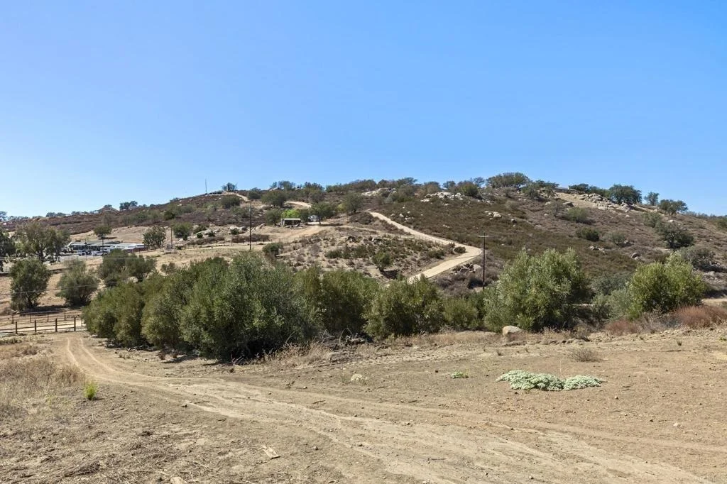 Photo of 21179 Sutherland Dam Road