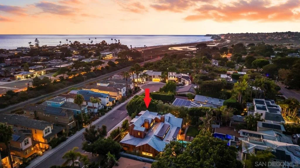 Photo of 520 N Cedros Ave