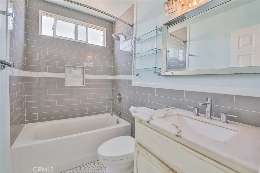 Photo of 11858 Cedarvale
