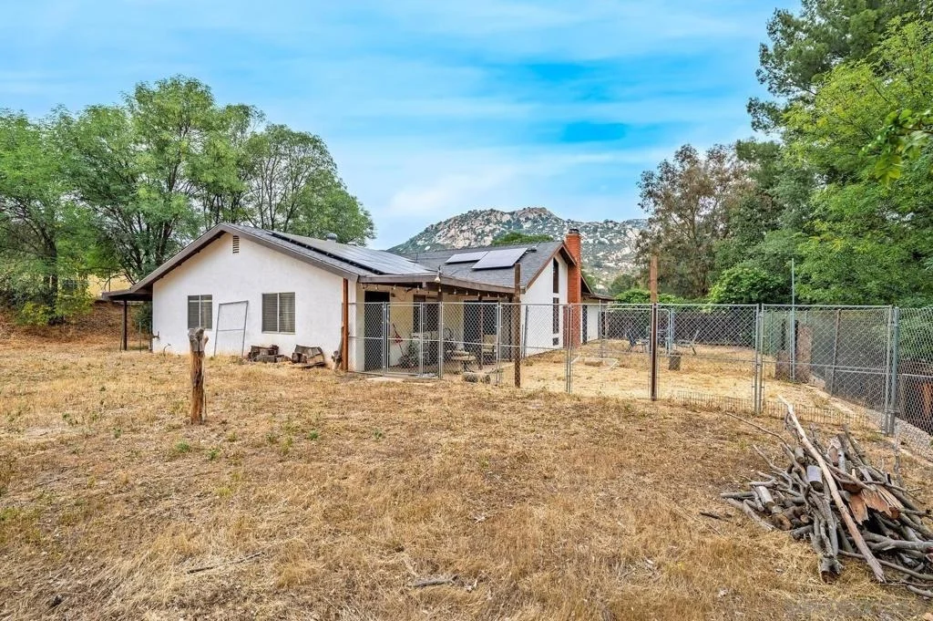 Photo of 16426 Dartolo Rd