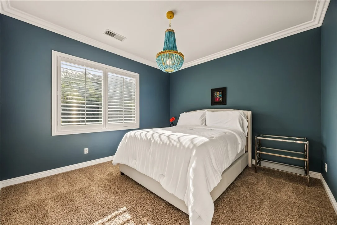 Photo of 37701 Oxford Drive
