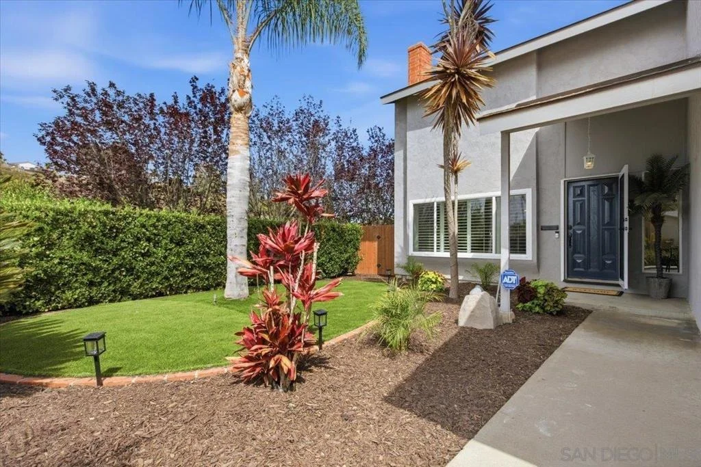 Photo of 6783 Robbins Way