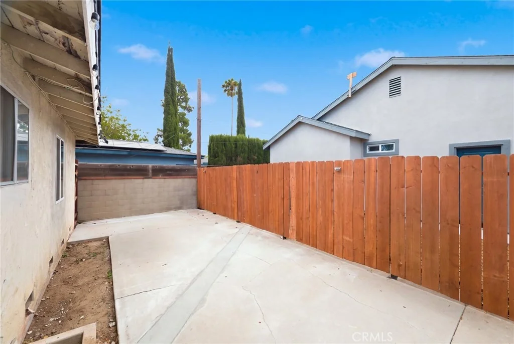 Photo of 1050 W Olive Street