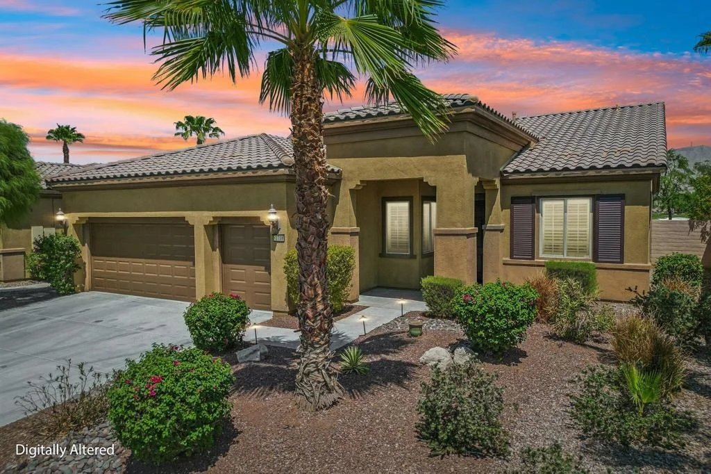 Photo of 81216 Avenida Colonias
