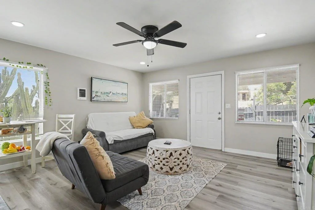 Photo of 2610 Helix St.