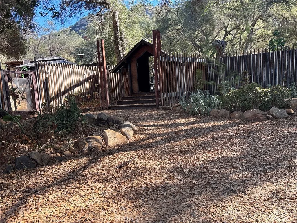 Photo of 14549 Woods Valley