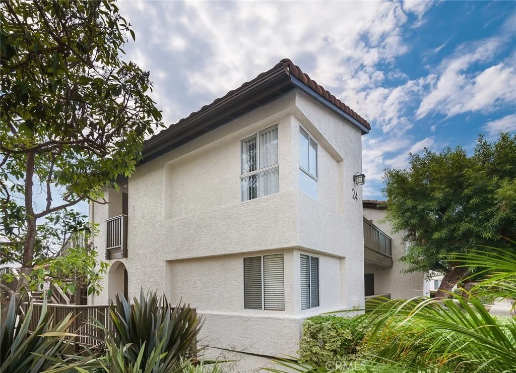Photo of Unit E at 24 Corniche Drive
