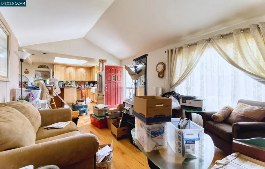 Photo of 457 Gilda Ave